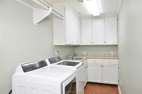 3516 Oakside, Bryan, TX 77802 photo 8