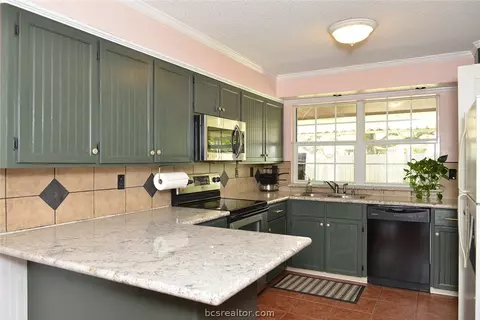 3516 Oakside, Bryan, TX 77802 photo 7