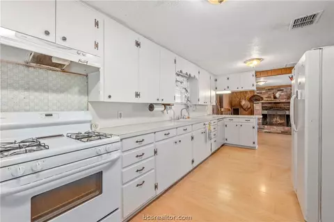 3301 Colson Rd, Bryan, TX 77808 photo 9