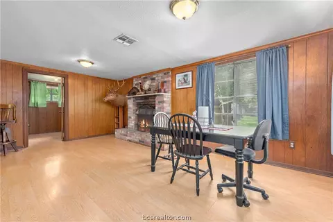 3301 Colson Rd, Bryan, TX 77808 photo 5