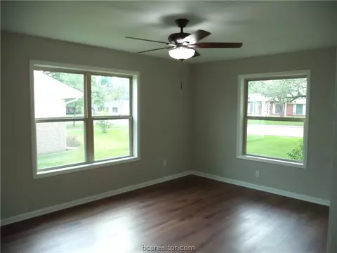 707 Avondale, Bryan, TX 77802 photo 15