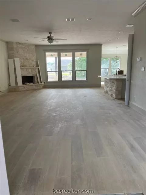 6844 Call Ct, Bryan, TX 77808 photo 2