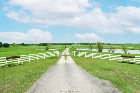 5554 E Osr, Bryan, TX 77808 photo 4