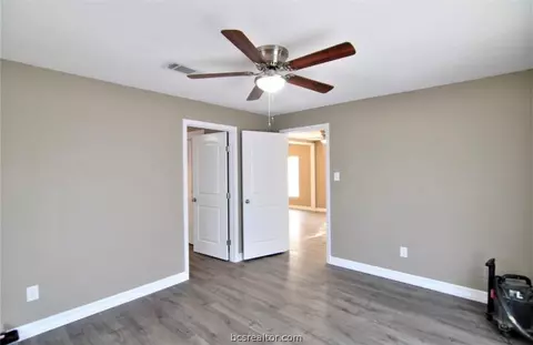 1115 E 23rd St, Bryan, TX 77803 photo 4