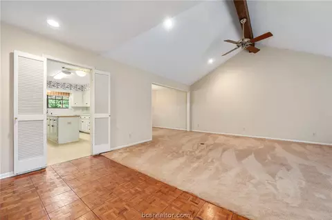 2014 Red River Dr, Bryan, TX 77802 photo 6
