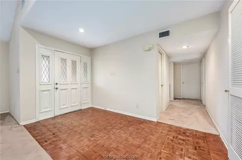 2014 Red River Dr, Bryan, TX 77802 photo 5