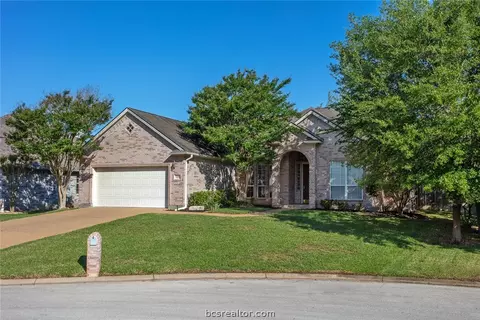6205 Cromwell Ct, Bryan, TX 77802 photo 2