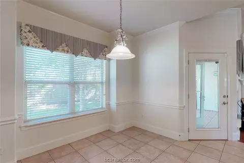 6205 Cromwell Ct, Bryan, TX 77802 photo 9