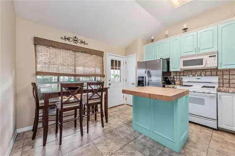 4511 Augusta Dr, Bryan, TX 77803 photo 7