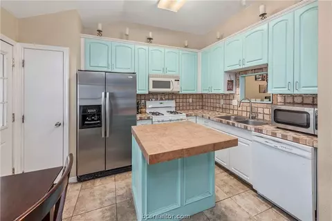 4511 Augusta Dr, Bryan, TX 77803 photo 8
