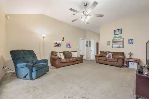 4511 Augusta Dr, Bryan, TX 77803 photo 4