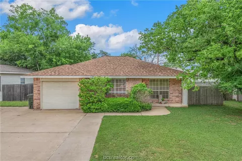 4511 Augusta Dr, Bryan, TX 77803 photo 1