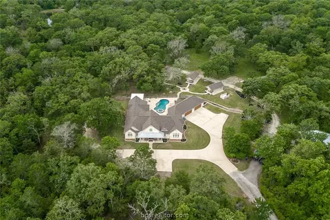 9475 Weedon Loop, Bryan, TX 77808 photo 1