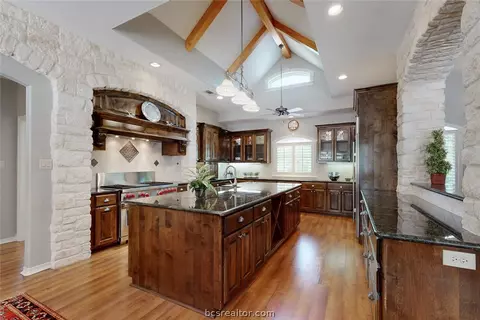 9475 Weedon Loop, Bryan, TX 77808 photo 13