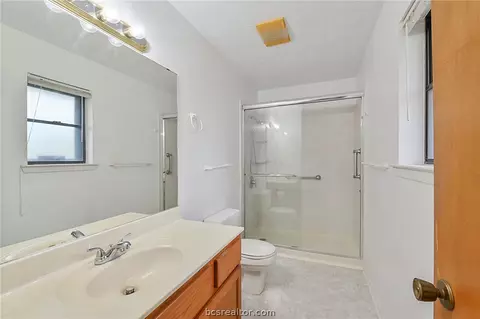 3820 Brockhampton Dr, Bryan, TX 77802 photo 8