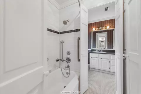 410 Brookside Dr E, Bryan, TX 77801 photo 29