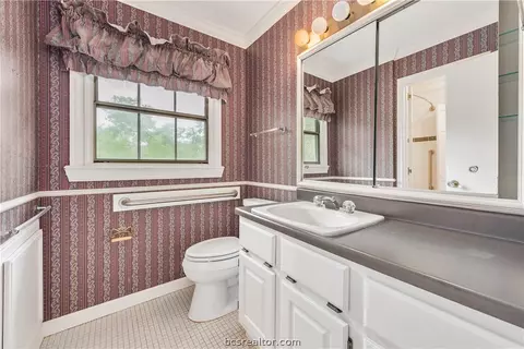 410 Brookside Dr E, Bryan, TX 77801 photo 30