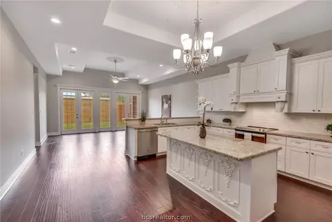 4102 S Texas Ave, Bryan, TX 77802 photo 4