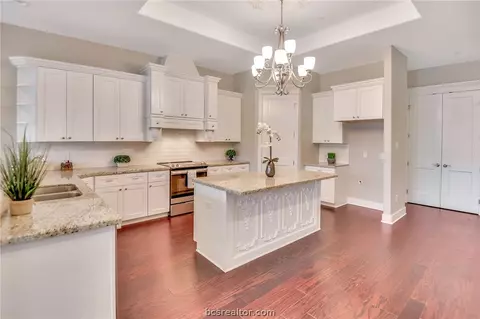4102 S Texas Ave, Bryan, TX 77802 photo 3