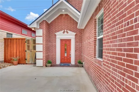 4102 S Texas Ave, Bryan, TX 77802 photo 2