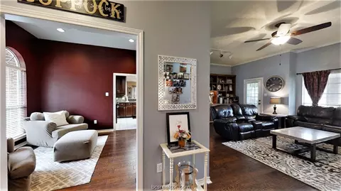 5709 Timberton Dr, Bryan, TX 77802 photo 8