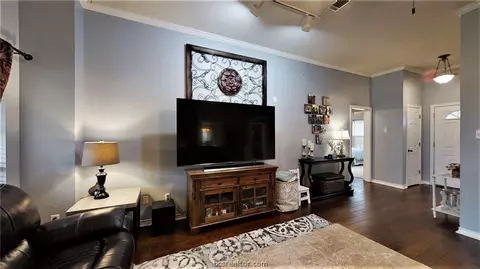 5709 Timberton Dr, Bryan, TX 77802 photo 5