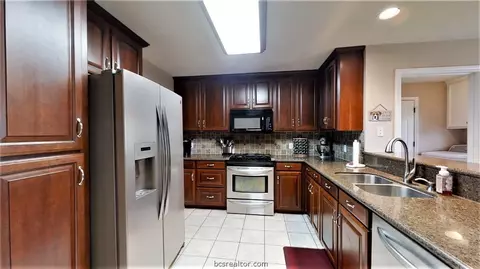 5709 Timberton Dr, Bryan, TX 77802 photo 10