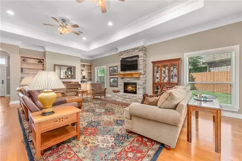 2109 Nicole Ct, Bryan, TX 77802 photo 8