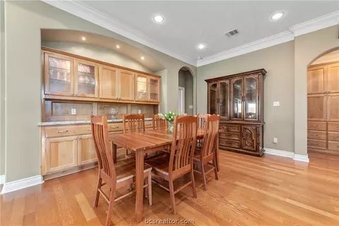 2109 Nicole Ct, Bryan, TX 77802 photo 9