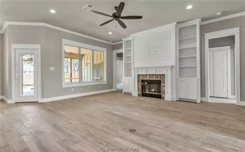 2907 Gentle Wind Ct, Bryan, TX 77808 photo 3