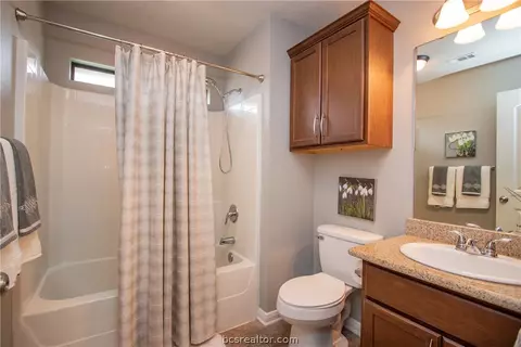 2011 Autumn Lake Dr, Bryan, TX 77807 photo 17