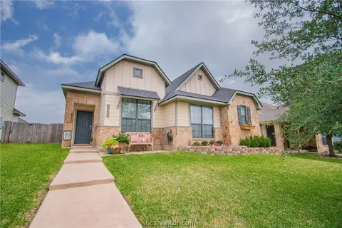 2011 Autumn Lake Dr, Bryan, TX 77807 photo 1