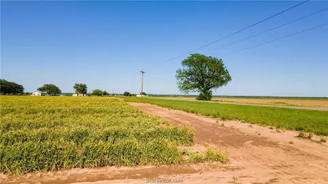 12052 Sandy Point Rd, Bryan, TX 77807 photo 5