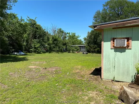 4400 Sandy Point Rd, Bryan, TX 77807 photo 4