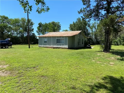4400 Sandy Point Rd, Bryan, TX 77807 photo 3
