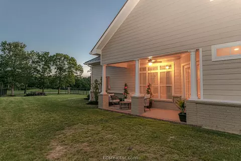 3221 Founders Dr, Bryan, TX 77807 photo 42