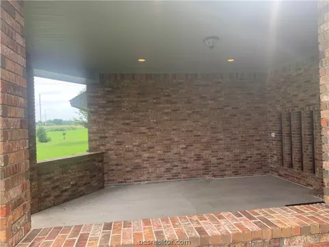 135 Apache Dr, Franklin, TX 77856 photo 23