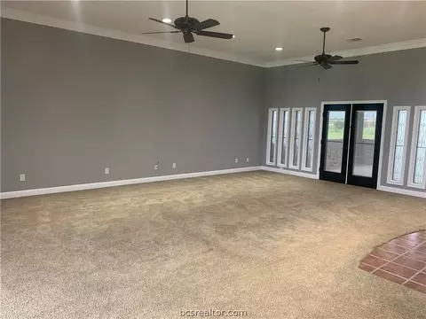 135 Apache Dr, Franklin, TX 77856 photo 13