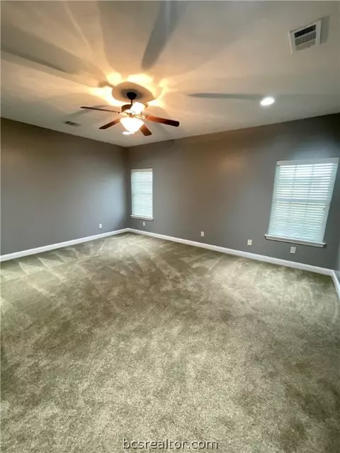 135 Apache Dr, Franklin, TX 77856 photo 28