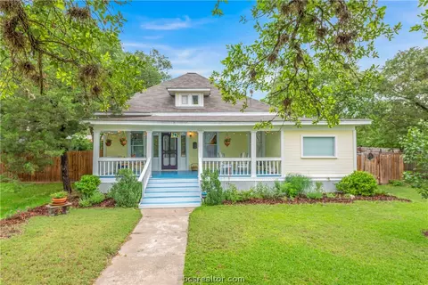 712 E 31st St, Bryan, TX 77803 photo 1