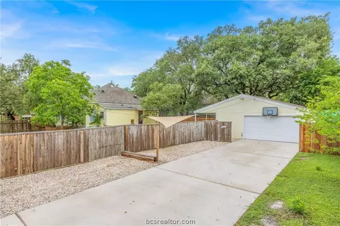 712 E 31st St, Bryan, TX 77803 photo 38