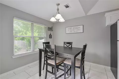 2800 Bexar Grass Dr, Bryan, TX 77802 photo 7