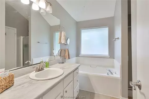 2800 Bexar Grass Dr, Bryan, TX 77802 photo 10