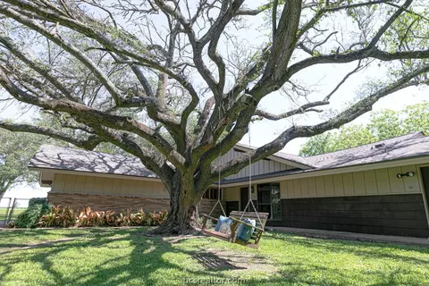 12601 Sandy Point Rd, Bryan, TX 77807 photo 31