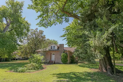 12601 Sandy Point Rd, Bryan, TX 77807 photo 3
