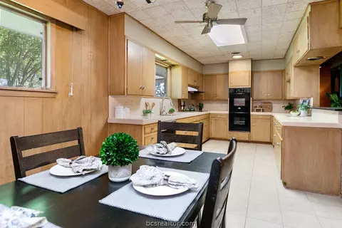 12601 Sandy Point Rd, Bryan, TX 77807 photo 19