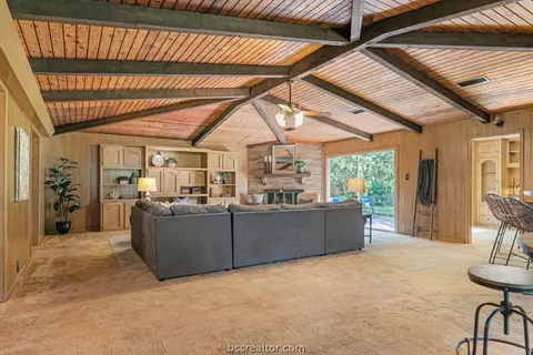 12601 Sandy Point Rd, Bryan, TX 77807 photo 6