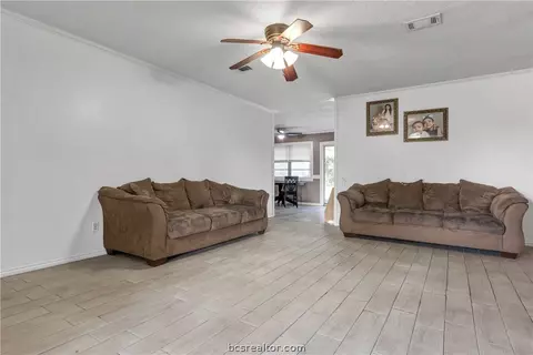 1707 Luza St, Bryan, TX 77802 photo 3