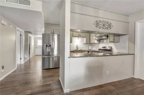 2703 Echo Glen Cir, Bryan, TX 77803 photo 14