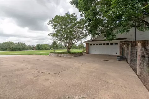 5660 Falling Water, Bryan, TX 77808 photo 27